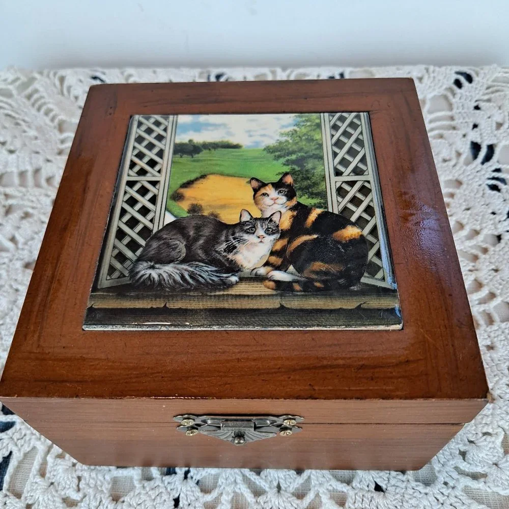 Cats “GRAPHIC ART TILE